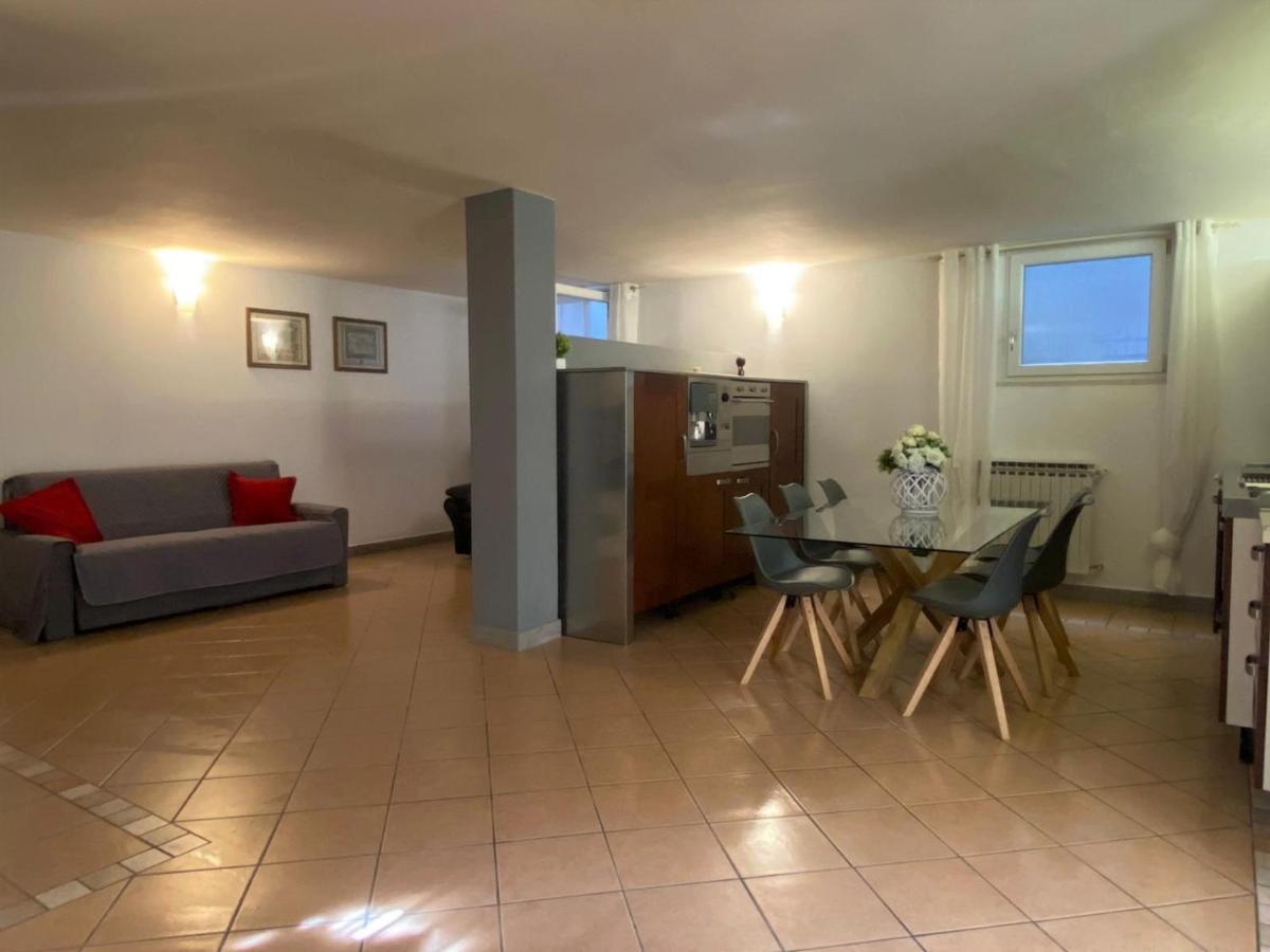 La Dolce Vita - Private Villa With Pool Moniga del Garda Экстерьер фото