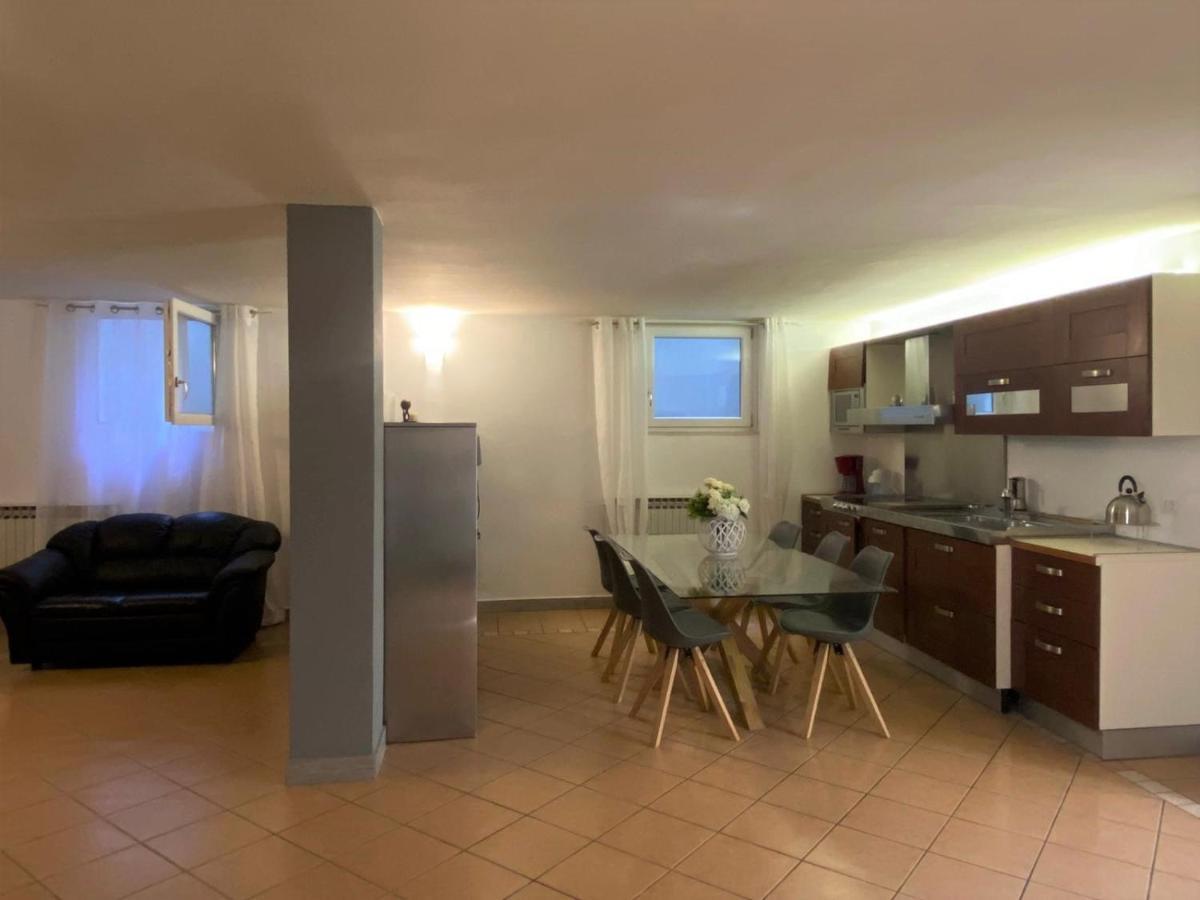 La Dolce Vita - Private Villa With Pool Moniga del Garda Экстерьер фото